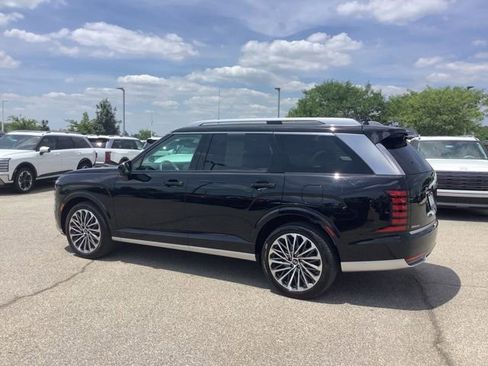 Used 2026 Hyundai Palisade Calligraphy AWD/4WD image 9