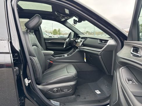 New 2026 Jeep Grand Cherokee Limited AWD/4WD image 32