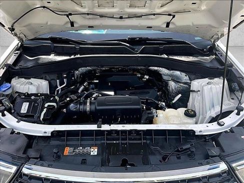 Used 2020 Ford Explorer XLT w/ Equipment Group 202A RWD image 11
