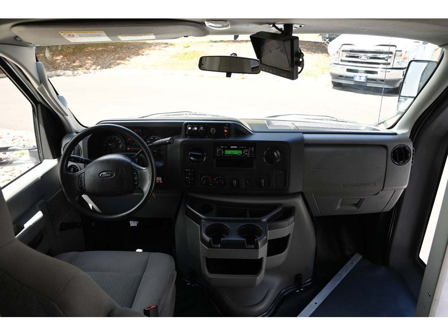 Used 2015 Ford E-350 and Econoline 350 Super Duty RWD image 22