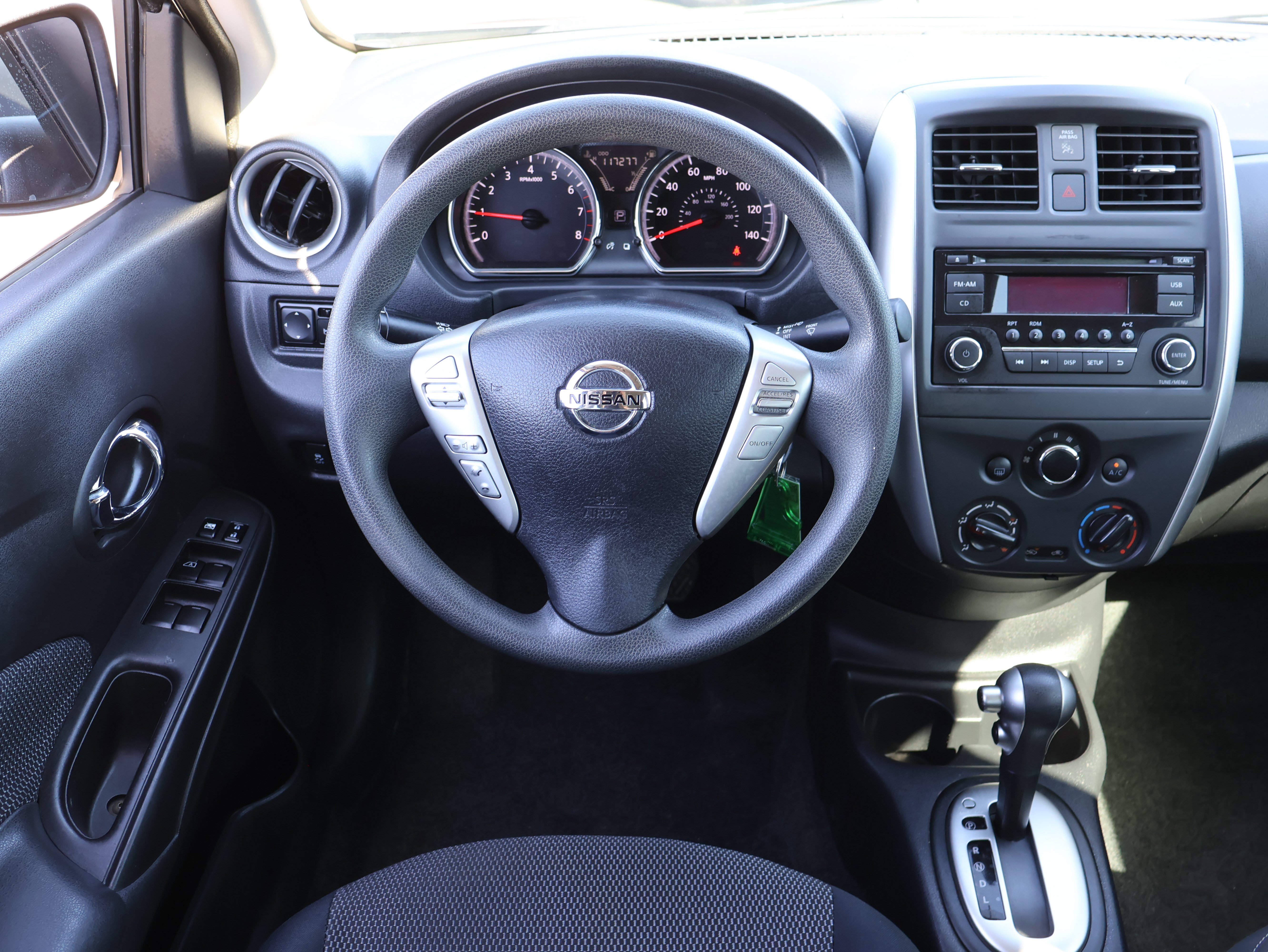 Used 2015 Nissan Versa SV FWD image 18