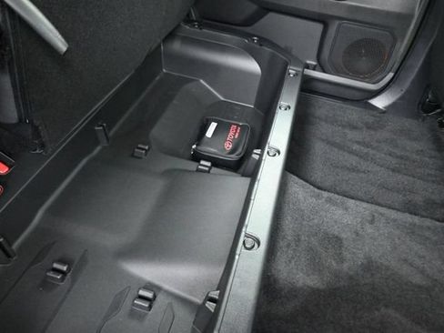 Used 2025 Toyota Tundra Limited AWD/4WD image 25