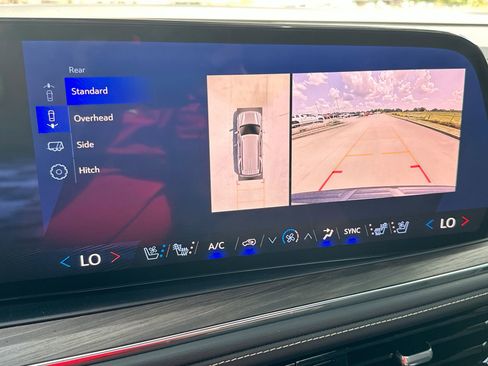 Used 2025 Chevrolet Tahoe Premier image 17