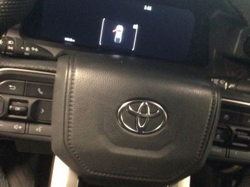 Certified 2025 Toyota Tacoma TRD Sport image 7