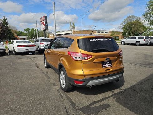Used 2016 Ford Escape SE AWD/4WD image 8