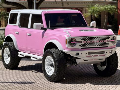 Used 2025 Ford Bronco Outer Banks AWD/4WD image 7