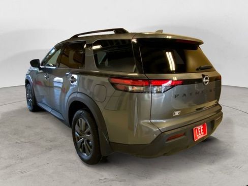 Certified 2024 Nissan Pathfinder SV w/ Black Appearance Package image 3