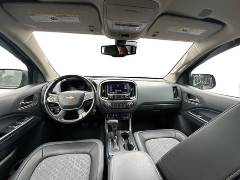 Used 2021 Chevrolet Colorado Z71 w/ Z71 Midnight Edition AWD/4WD image 11