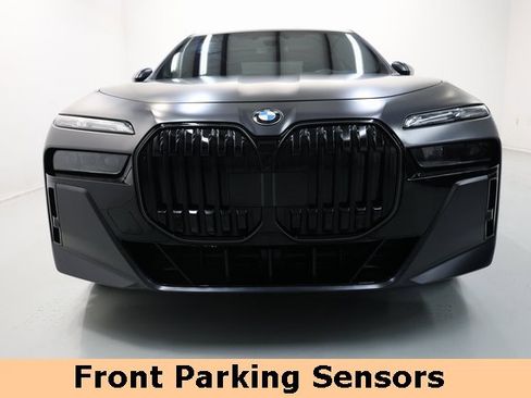 Used 2025 BMW 760i xDrive w/ Executive Package image 31