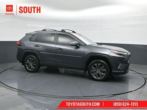 Used 2023 Toyota RAV4 Limited image 1