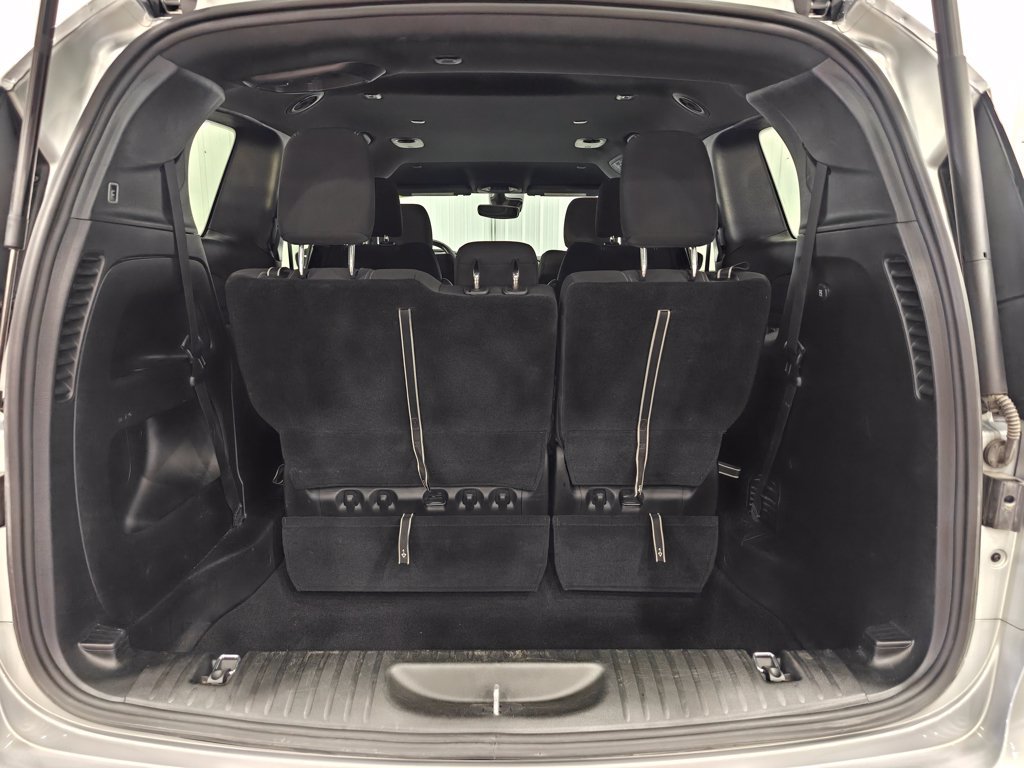Used 2023 Chrysler Pacifica Touring FWD image 29