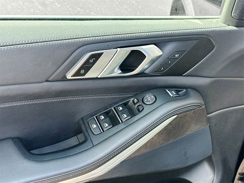 Used 2022 BMW X5 xDrive40i w/ Premium Package image 19