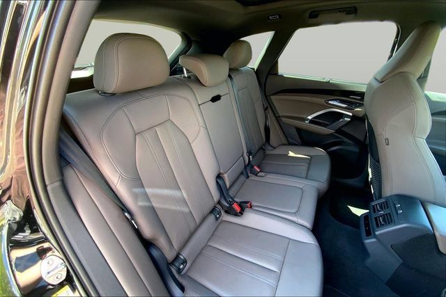 Certified 2025 Audi Q5 Premium Plus w/ Premium Plus AWD/4WD image 19
