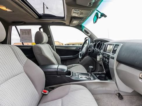 Used 2007 Toyota 4Runner SR5 AWD/4WD image 18