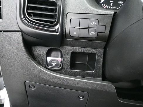 Used 2025 RAM ProMaster 2500 w/ Convenience Group image 20