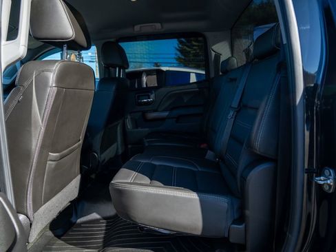 Used 2018 GMC Sierra 2500 Denali w/ Duramax Plus Package image 19