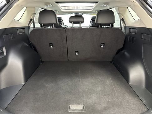 Used 2025 Kia Sportage SX image 29