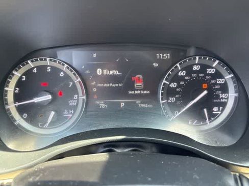 Used 2021 Toyota Highlander XLE image 15