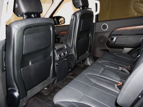 Used 2018 Land Rover Discovery HSE image 49