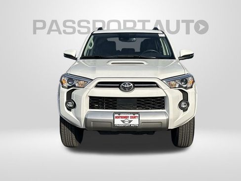 Used 2024 Toyota 4Runner TRD Off-Road Premium image 6