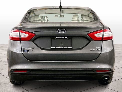 Used 2016 Ford Fusion SE image 4