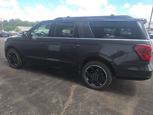 Certified 2023 Ford Expedition Max Limited AWD/4WD image 5