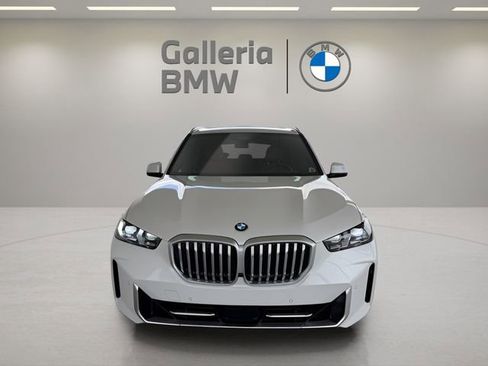 Used 2025 BMW X5 xDrive40i w/ Executive Package image 3