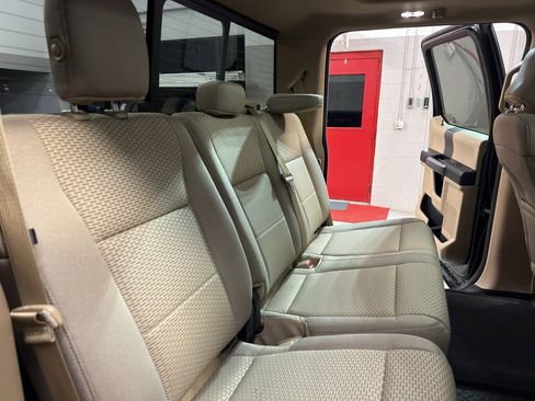 Used 2016 Ford F150 XLT w/ Equipment Group 302A Luxury image 27