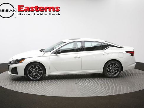 Used 2024 Nissan Altima 2.0 SR FWD image 57