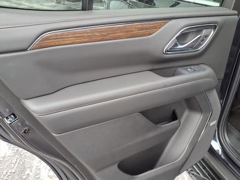 Certified 2024 Chevrolet Tahoe High Country w/ Advanced Technology Package image 17