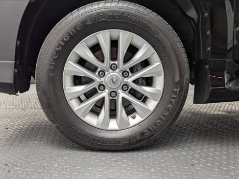 Used 2016 Lexus GX 460 w/ Premium Package image 30