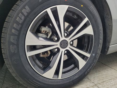 Used 2021 Nissan Sentra SV FWD image 31