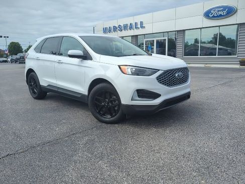 Used 2024 Ford Edge SEL AWD/4WD image 5