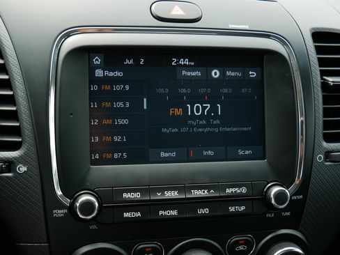 Used 2017 Kia Forte S FWD image 27