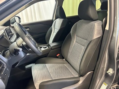 Used 2023 Nissan Rogue SV AWD/4WD image 8