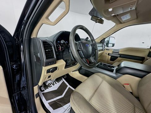 Used 2019 Ford F350 XLT w/ XLT Premium Package AWD/4WD image 9