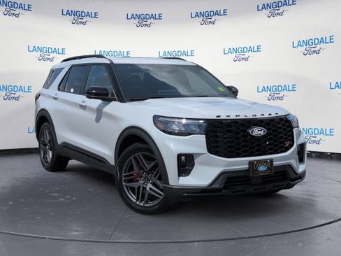 New 2027 Ford Explorer ST w/ Sun And Sound Package AWD/4WD image 2