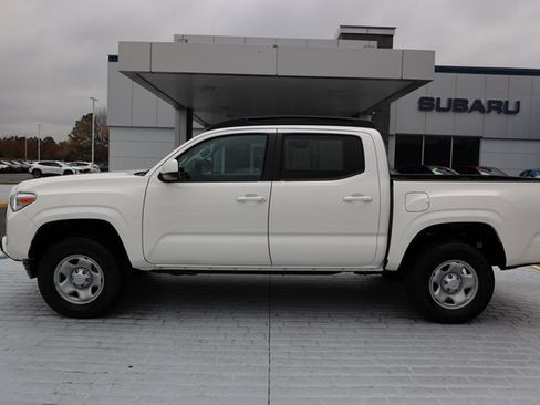 Used 2022 Toyota Tacoma SR image 2