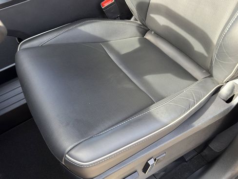 Used 2025 Tesla Cybertruck AWD Crew Cab image 18