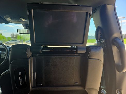 Used 2019 Chrysler Pacifica Touring-L Plus w/ S Appearance Package FWD image 14