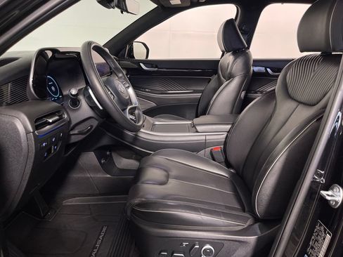 Used 2025 Hyundai Palisade Calligraphy AWD/4WD image 12