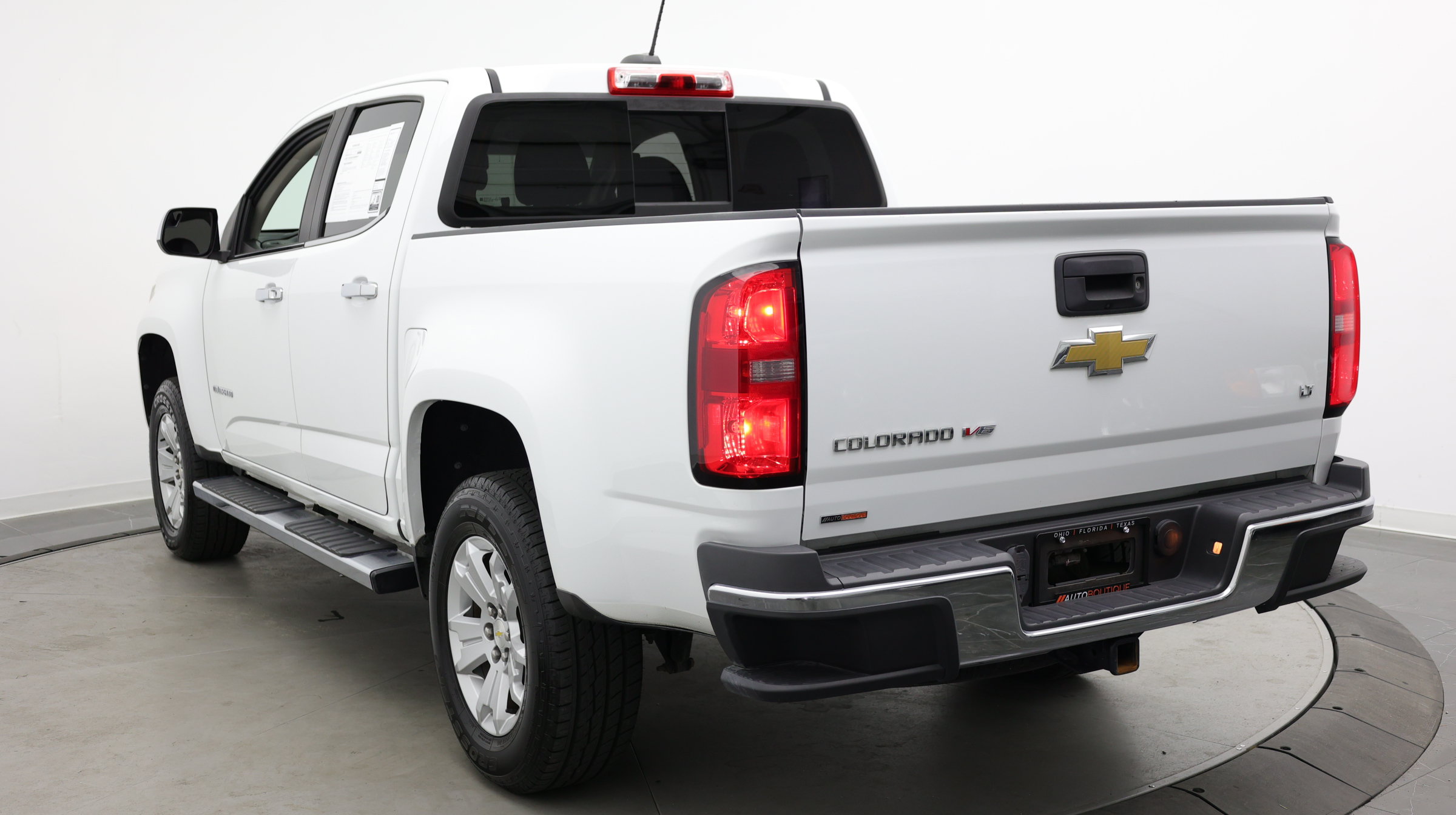 Used 2018 Chevrolet Colorado LT w/ Luxury Package, Chrome RWD image 3