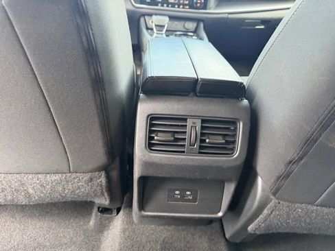 Used 2023 Nissan Rogue SV AWD/4WD image 14