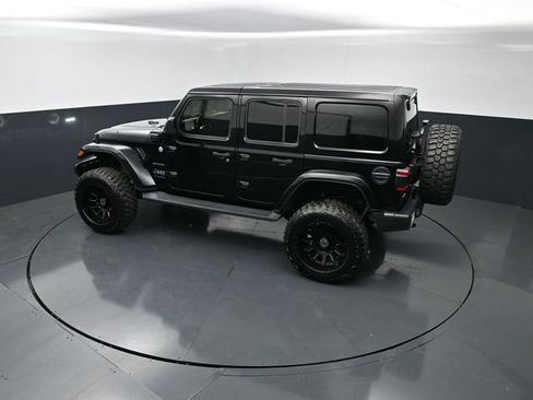 Used 2021 Jeep Wrangler Unlimited Sahara w/ Cold Weather Group AWD/4WD image 16