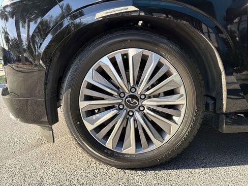 Used 2025 INFINITI QX80 Luxe image 39