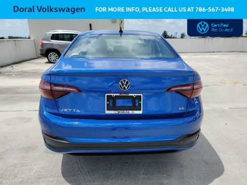 Used 2023 Volkswagen Jetta SE w/ Panoramic Sunroof Package FWD image 13