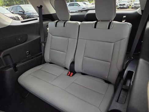 New 2026 Ford Explorer Active w/ Active Comfort Package RWD image 15