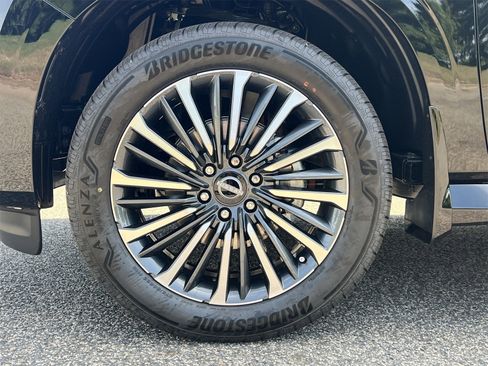 New 2025 Nissan Armada Platinum Reserve image 40