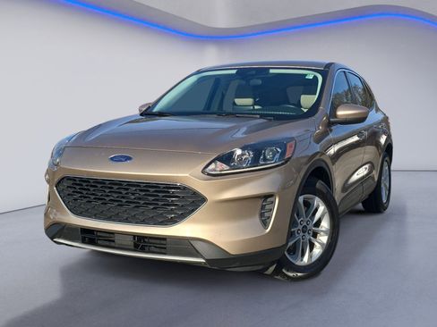 Used 2021 Ford Escape SE w/ Convenience Package image 2