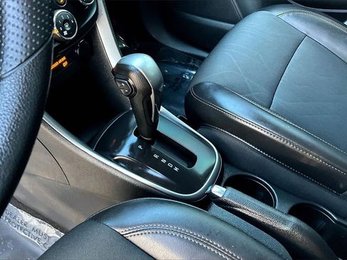 Certified 2021 Chevrolet Trax LT image 16